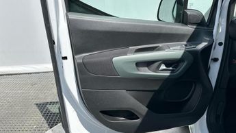 Citroen e-Berlingo 50kWh Flair XTR M MPV 5dr Electric Auto (7.4kW Charger) (136 ps)