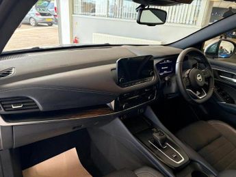 Nissan Qashqai 1.3 DIG-T MHEV Tekna SUV 5dr Petrol Hybrid XTRONIC