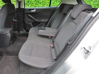 Ford Focus 1.0T EcoBoost Titanium Hatchback 5dr Petrol Auto Euro 6 (s/s) (1