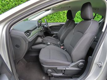 Ford Focus 1.0T EcoBoost Titanium Hatchback 5dr Petrol Auto Euro 6 (s/s) (1