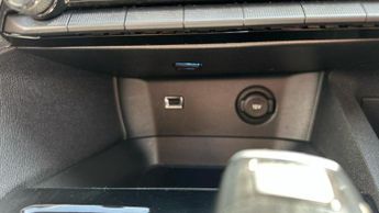 Peugeot 3008 1.6 13.2kWh GT SUV 5dr Petrol Plug-in Hybrid e-EAT 4WD Euro 6 (s