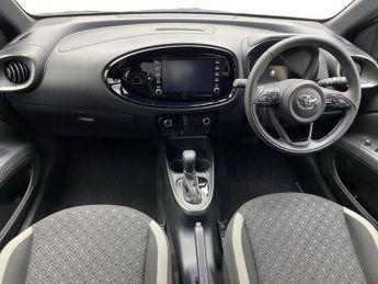 Toyota AYGO X 1.0 VVT-i Edge 5dr Auto