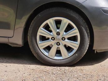 Toyota Yaris 1.33 Dual VVT-i TR Hatchback 5dr Petrol MultiMode Euro 4 (s/s) (