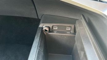 Peugeot E-3008 73kWh GT SUV 5dr Electric Auto (210 ps)