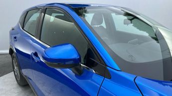 Nissan Qashqai 1.3 DIG-T MHEV Acenta Premium SUV 5dr Petrol Hybrid XTRON Euro 6