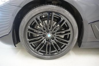 BMW 5 Series 2.0 520d MHT M Sport Saloon 4dr Diesel Hybrid Auto | 1 Previous 