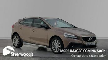 Volvo V40 2.0 T3 Pro Hatchback 5dr Petrol Manual Euro 6 (s/s) (152 ps)