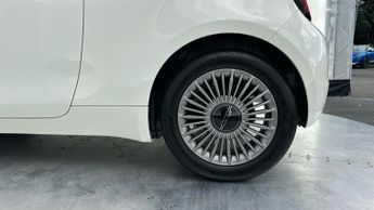 Fiat 500e 42kWh Hatchback 3dr Electric Auto (118 ps)