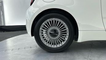 Fiat 500e 42kWh Hatchback 3dr Electric Auto (118 ps)
