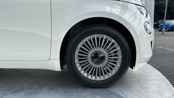 Fiat 500e 42kWh Hatchback 3dr Electric Auto (118 ps)
