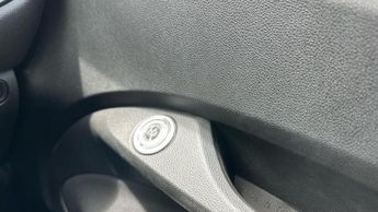 Fiat 500e 42kWh Hatchback 3dr Electric Auto (118 ps)
