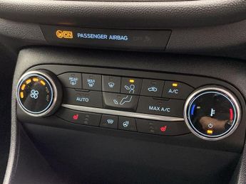 Ford FIESTA 1.0 EcoBoost Hbd mHEV 125 Titanium Vignal 5dr Auto