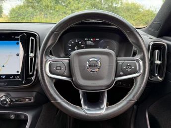 Volvo XC40 1.5h T5 Twin Engine Recharge 10.7kWh R-Design Pro Auto Euro 6 (s