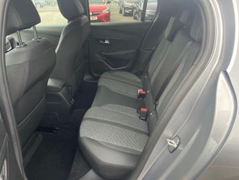 Peugeot 208 100kW Allure 50kWh 5dr Auto