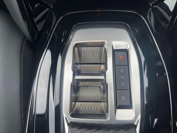 Peugeot 208 100kW Allure 50kWh 5dr Auto