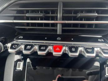 Peugeot 208 100kW Allure 50kWh 5dr Auto