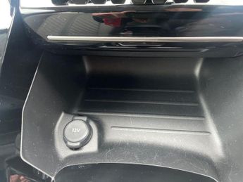 Peugeot 208 100kW Allure 50kWh 5dr Auto