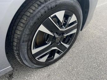Peugeot 208 100kW Allure 50kWh 5dr Auto