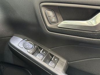 Ford KUGA 2.5 PHEV ST-Line 5dr CVT