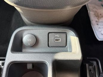 Ford TOURNEO CONNECT 1.5 EcoBlue 120 Titanium 5dr Powershift