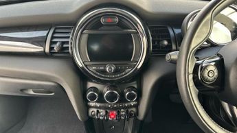 Mini Hatch 1.5 Cooper Exclusive Hatchback 3dr Petrol Steptronic Euro 6 (s/s
