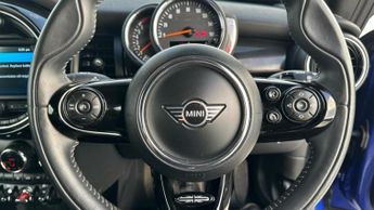 Mini Hatch 1.5 Cooper Exclusive Hatchback 3dr Petrol Steptronic Euro 6 (s/s