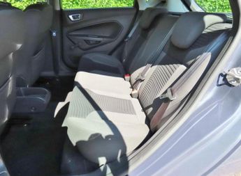 Ford Fiesta 1.6 Zetec Hatchback 5dr Petrol Powershift Euro 5 (105 ps)