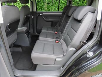 Volkswagen Touran 1.6 TDI SE MPV 5dr Diesel DSG Euro 5 (105 ps)