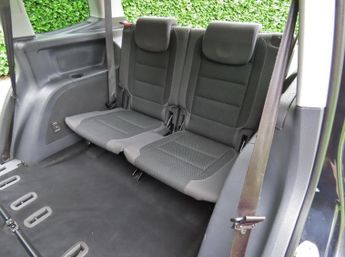 Volkswagen Touran 1.6 TDI SE MPV 5dr Diesel DSG Euro 5 (105 ps)