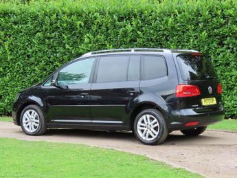 Volkswagen Touran 1.6 TDI SE MPV 5dr Diesel DSG Euro 5 (105 ps)