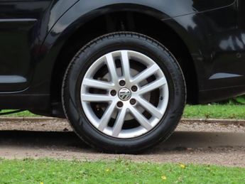 Volkswagen Touran 1.6 TDI SE MPV 5dr Diesel DSG Euro 5 (105 ps)