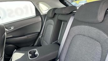 Hyundai KONA 64kWh Premium SUV 5dr Electric Auto (10.5kW Charger) (204 ps)