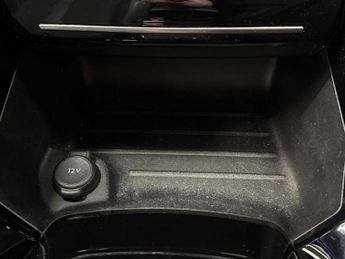 Peugeot 2008 1.2 Hybrid 136 GT 5dr e-DSC6