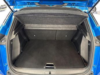 Peugeot 2008 1.2 Hybrid 136 GT 5dr e-DSC6
