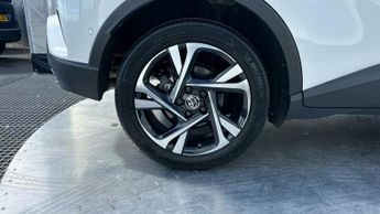 Toyota C-HR 1.8 VVT-h GPF Design SUV 5dr Petrol Hybrid CVT Euro 6 (s/s) (122