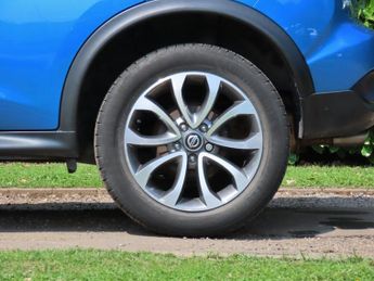 Nissan Juke 1.6 Tekna SUV 5dr Petrol XTRON Euro 6 (117 ps)