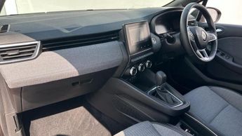 Renault Clio 1.6 E-TECH techno Hatchback 5dr Petrol Hybrid Auto Euro 6 (s/s) 