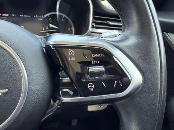 Jaguar F-PACE 2.0 D200 MHEV S Auto AWD Euro 6 (s/s) 5dr