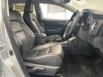 Toyota AURIS 1.8 Hybrid Excel TSS 5dr CVT [Leather]