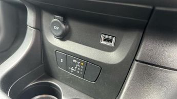 Citroen C3 1.2 PureTech PLUS Hatchback 5dr Petrol EAT6 Euro 6 (s/s) (110 ps