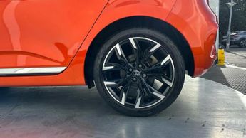 Renault Clio 1.6 E-TECH techno Hatchback 5dr Petrol Hybrid Auto Euro 6 (s/s) 