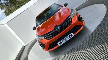 Renault Clio 1.6 E-TECH techno Hatchback 5dr Petrol Hybrid Auto Euro 6 (s/s) 
