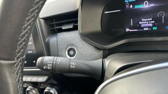 Renault Clio 1.6 E-TECH techno Hatchback 5dr Petrol Hybrid Auto Euro 6 (s/s) 