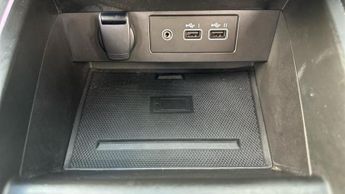 Renault Clio 1.6 E-TECH techno Hatchback 5dr Petrol Hybrid Auto Euro 6 (s/s) 