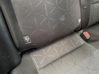 Toyota RAV4 2.5 VVT-i Hybrid Design 5dr CVT 2WD