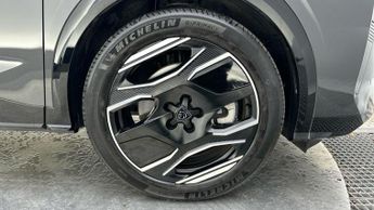 Peugeot E-3008 73kWh GT SUV 5dr Electric Auto (210 ps)