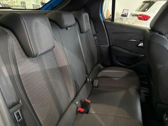 Peugeot 208 1.2 PureTech 100 Allure Premium + 5dr EAT8