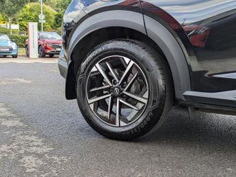 Nissan Juke 1.6 N-Connecta SUV 5dr Petrol Hybrid Auto Euro 6 (143 ps)
