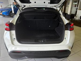 Nissan Juke 1.0 DIG-T Tekna SUV 5dr Petrol DCT Auto