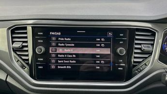 Volkswagen T-Roc 1.5 TSI GPF EVO R-Line SUV 5dr Petrol DSG Euro 6 (s/s) (150 ps)